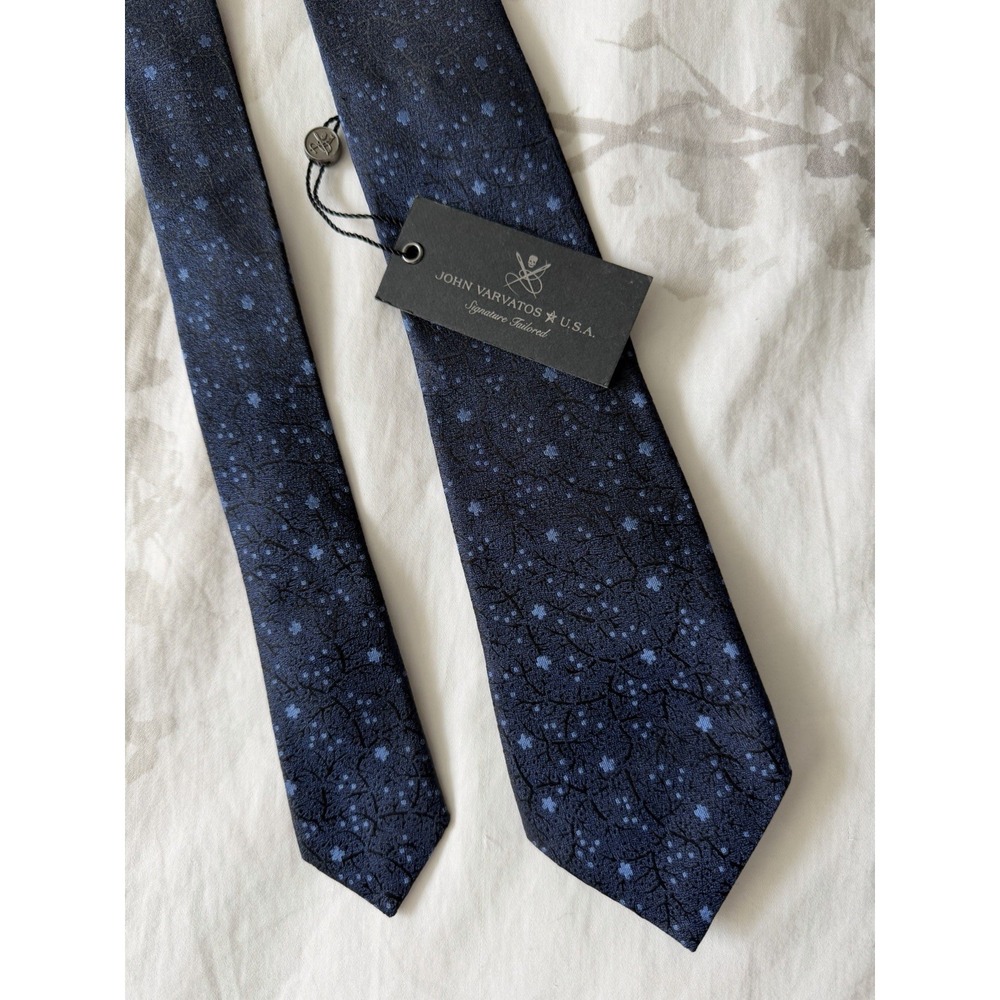NWT John Varvatos	Navy Floral Woven Jacquard Skinny 100% Silk Tie Made In Italy